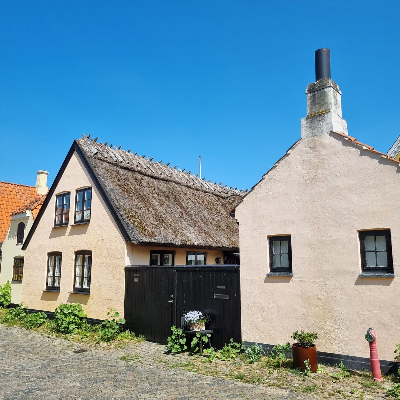 Gadebillede fra en sydfynsk by